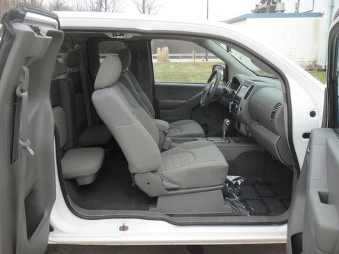 Used 2019 Nissan Frontier S image 10