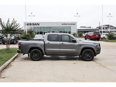 Used 2026 Nissan Frontier SV w/ SV Convenience Package RWD image 5