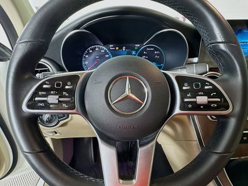 Used 2020 Mercedes-Benz GLC 300 image 13