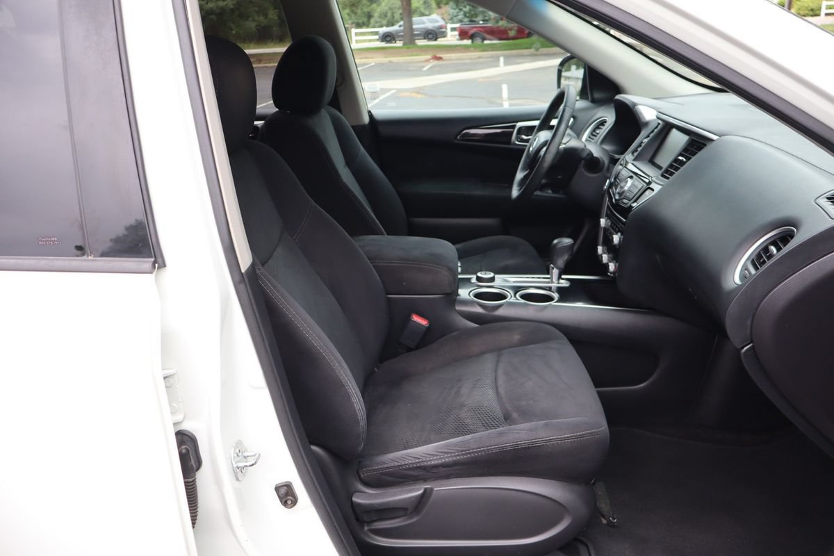 Used 2016 Nissan Pathfinder SV AWD/4WD image 24