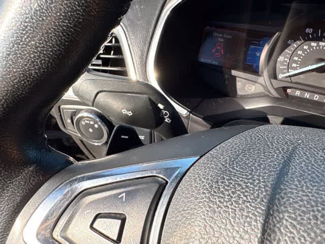 Used 2017 Ford Edge Titanium w/ Technology Package FWD image 16