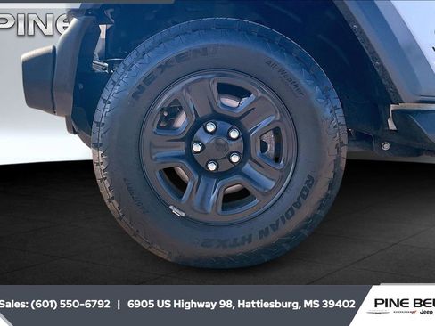 Used 2024 Jeep Wrangler Sport image 7