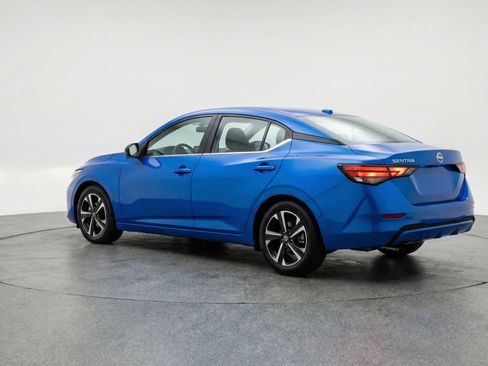 Used 2025 Nissan Sentra SV FWD image 6