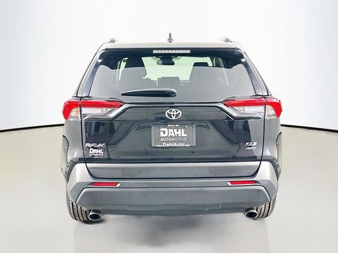Used 2025 Toyota RAV4 XLE image 12