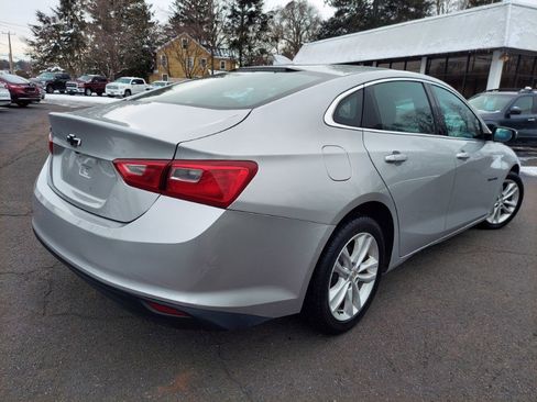 Used 2017 Chevrolet Malibu Hybrid image 4