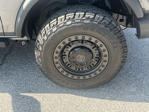 Used 2022 Ford Bronco Black Diamond AWD/4WD image 17