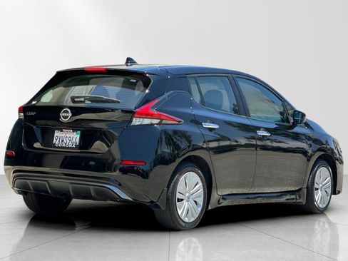 Used 2024 Nissan Leaf S FWD image 3