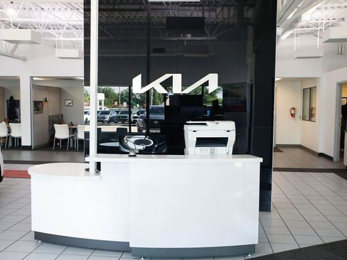 Used 2023 Kia Sportage X-Line w/ X-Line Premium Package image 12