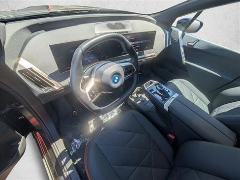 Used 2024 BMW iX xDrive50 AWD/4WD image 10