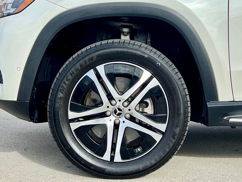 Certified 2022 Mercedes-Benz GLS 450 4MATIC image 9