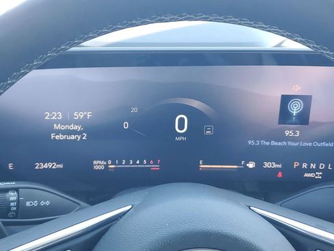 Used 2025 Buick Enclave Preferred image 37