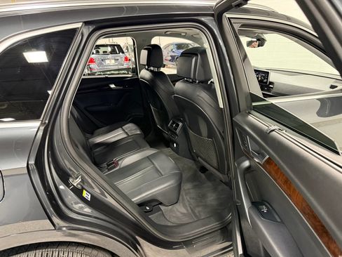 Used 2018 Audi Q5 2.0T Premium Plus w/ Premium Plus Package AWD/4WD image 60