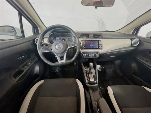 Used 2021 Nissan Versa SV image 21