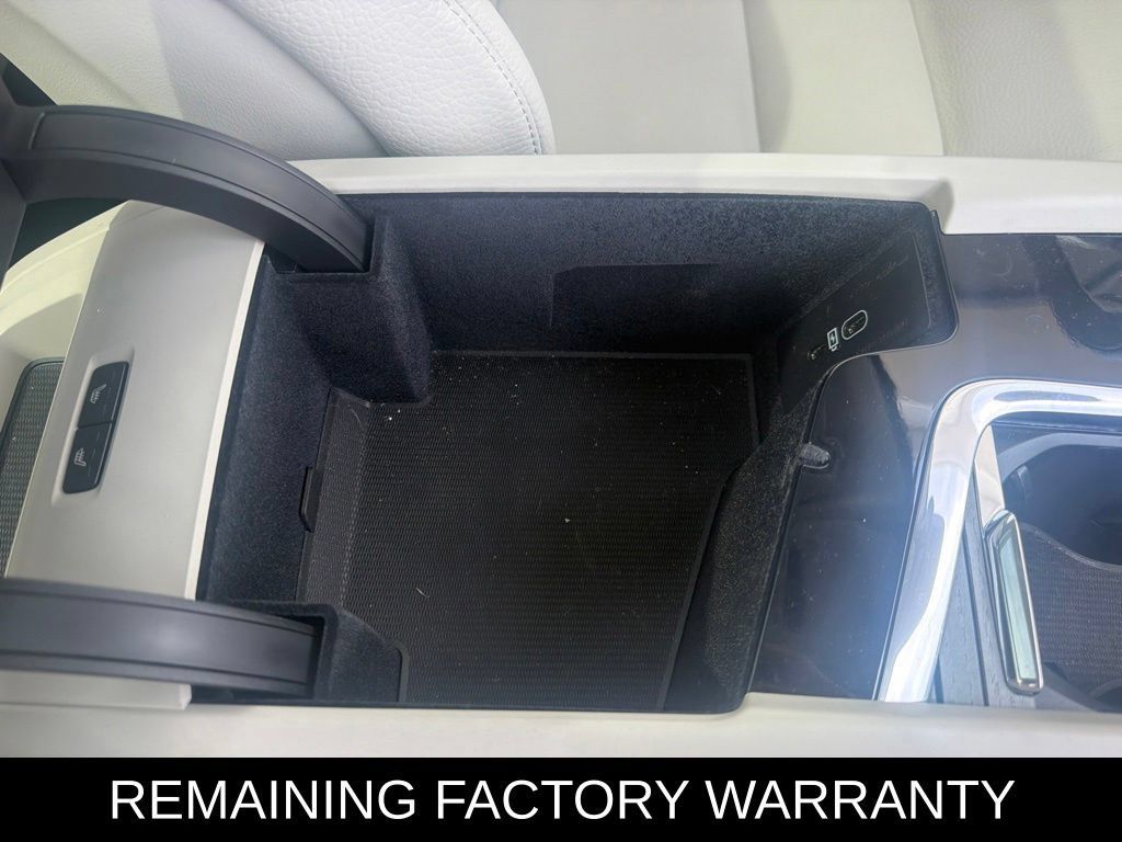 Used 2024 Volvo XC60 T8 Plus w/ Protection Package Premier AWD/4WD image 19
