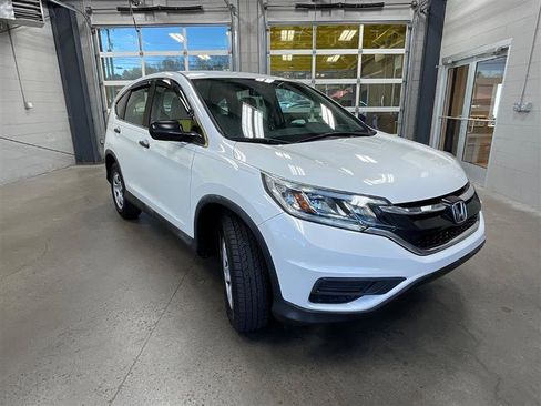 Used 2015 Honda CR-V LX image 6