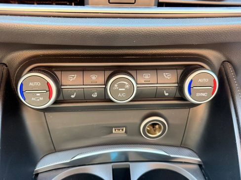 Used 2019 Alfa Romeo Stelvio Ti Sport w/ Quick Order Package 22S Sport AWD/4WD image 19