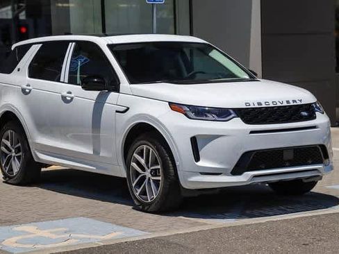 New 2024 Land Rover Discovery Sport S image 3