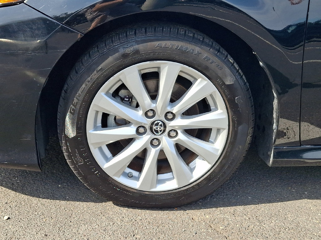Certified 2018 Toyota Camry LE FWD image 8