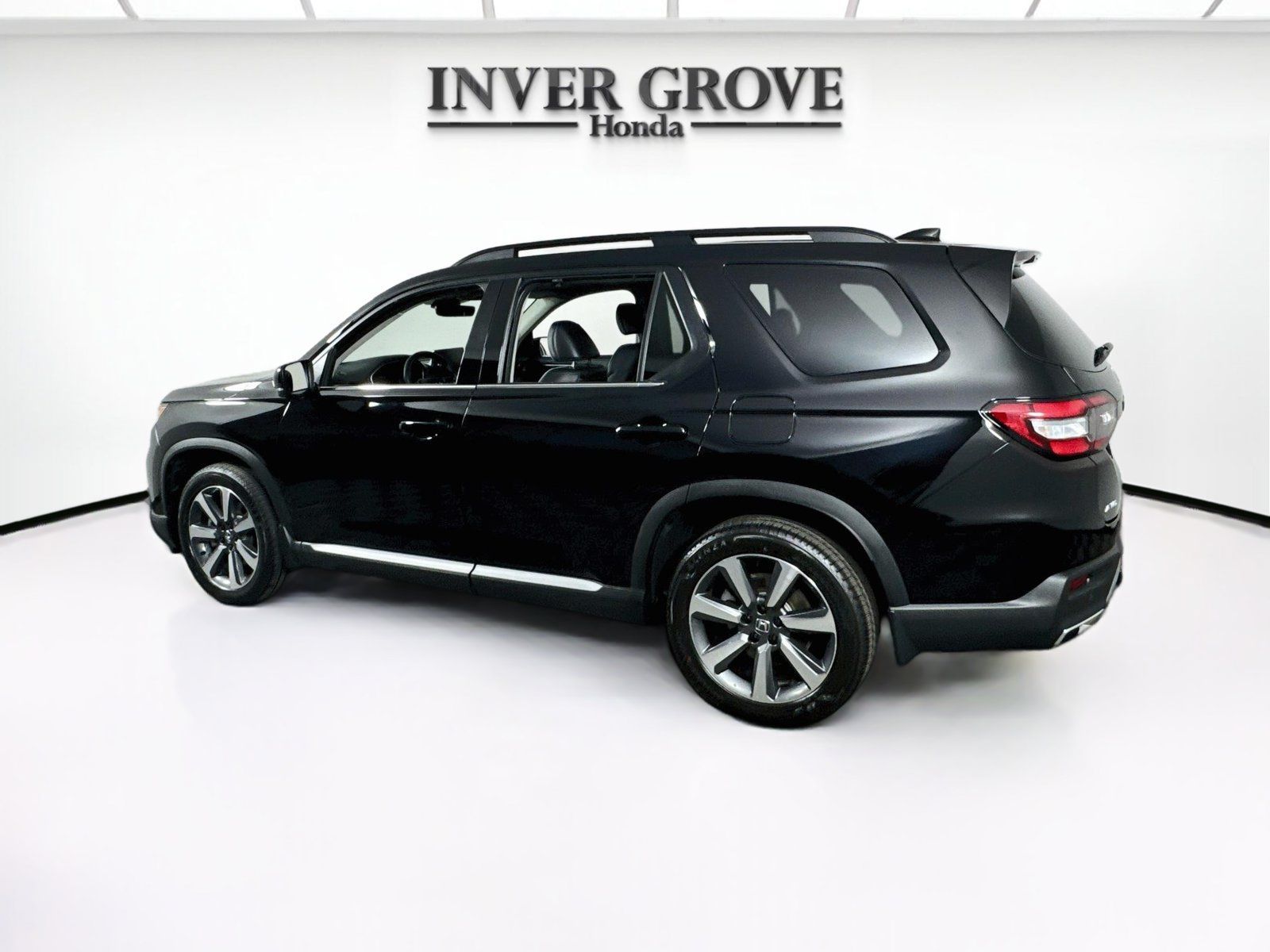Used 2025 Honda Pilot Elite image 7