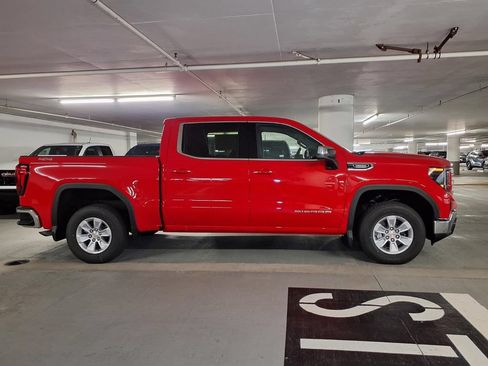 New 2026 GMC Sierra 1500 SLE w/ Preferred Package AWD/4WD image 4