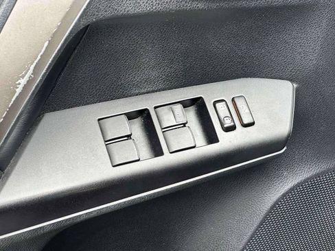 Used 2017 Toyota RAV4 XLE FWD image 16