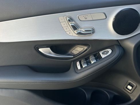 Used 2021 Mercedes-Benz GLC 300 image 25