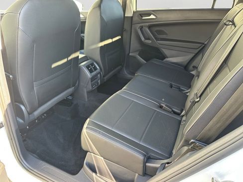 Used 2021 Volkswagen Tiguan SEL image 14