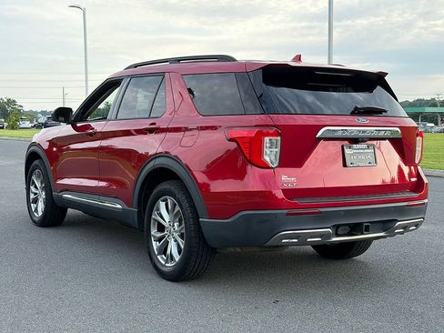 Used 2020 Ford Explorer XLT w/ Equipment Group 202A AWD/4WD image 6