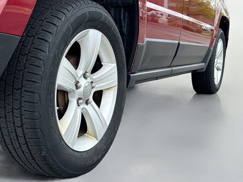 Used 2012 Jeep Patriot Latitude FWD image 14