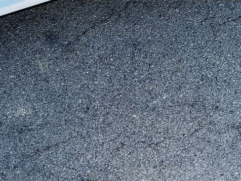 Used 2025 Volkswagen Taos SE image 16