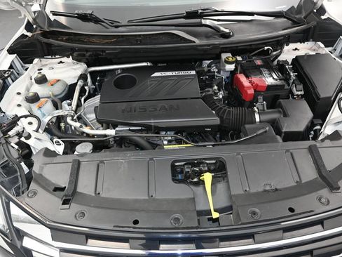 Used 2025 Nissan Rogue SV FWD image 27