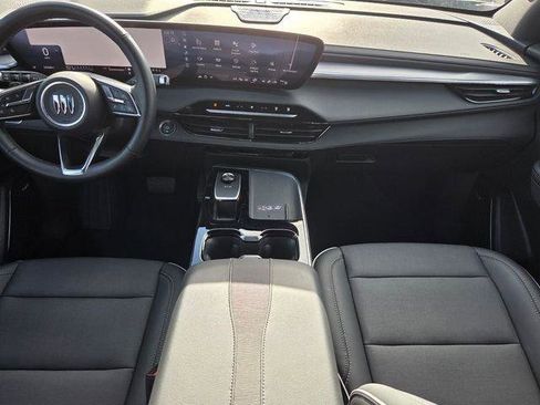 Certified 2025 Buick Enclave Preferred image 13