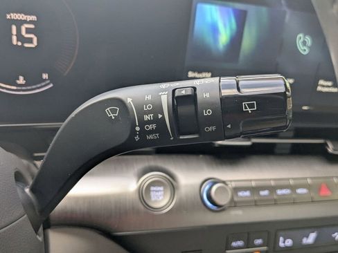 Used 2024 Hyundai Kona SEL FWD image 15