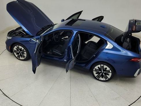 Used 2026 BMW 530i xDrive image 84