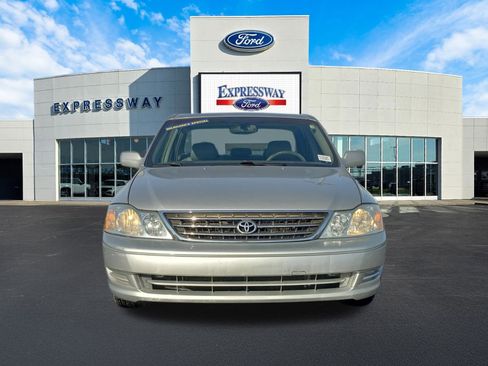 Used 2004 Toyota Avalon XLS image 3
