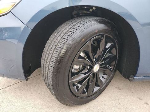 Used 2024 Chevrolet Malibu LT image 30