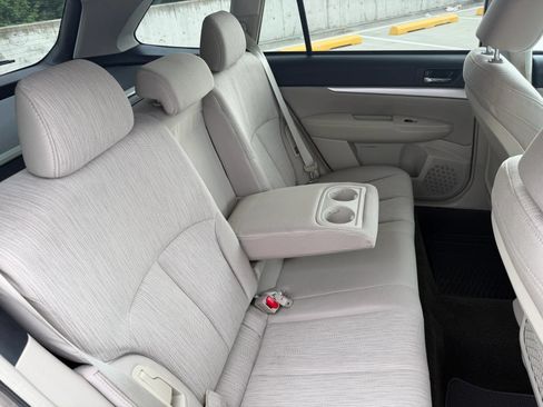 Used 2014 Subaru Outback 2.5i Premium w/ Moonroof Package AWD/4WD image 21
