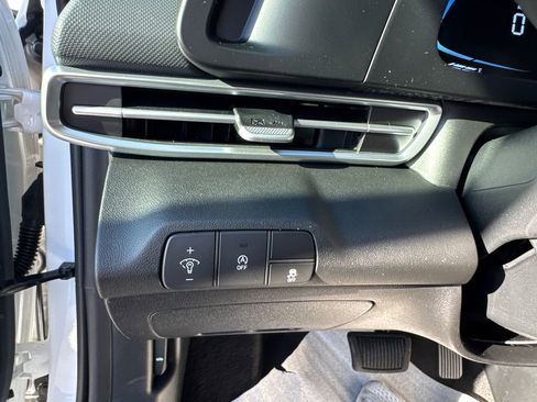New 2026 Hyundai Elantra SE FWD image 20
