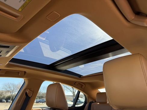 Used 2022 Lexus ES 350 Ultra Luxury w/ Accessory Package 2 image 26