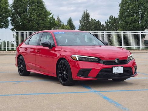 Used 2024 Honda Civic Sport image 4