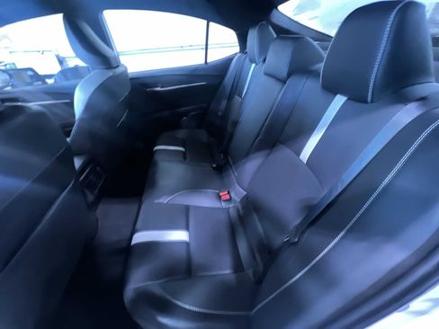 Used 2025 Toyota Camry SE image 35