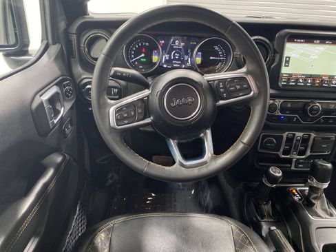 Used 2023 Jeep Wrangler Unlimited Sahara AWD/4WD image 14