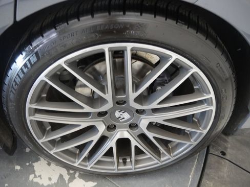 Certified 2025 Porsche Panamera image 14