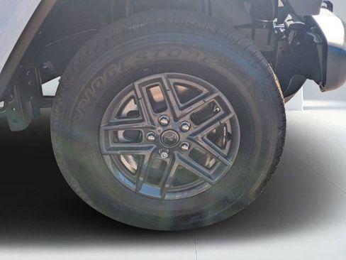 New 2026 Jeep Gladiator Sport image 9