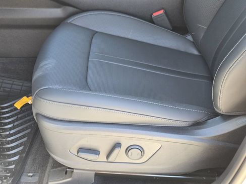 New 2026 Kia Sorento S w/ S Panoramic Sunroof Package FWD image 19