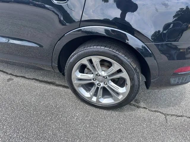 Used 2018 Audi Q3 2.0T Premium AWD/4WD image 9