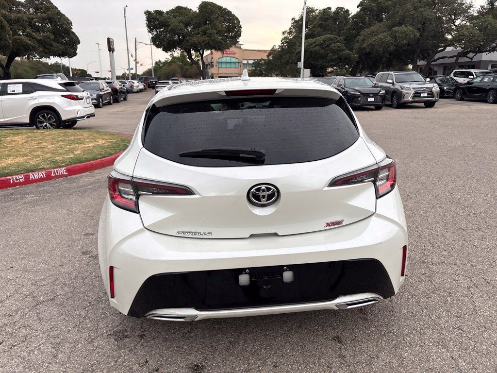 Used 2019 Toyota Corolla XSE FWD image 4