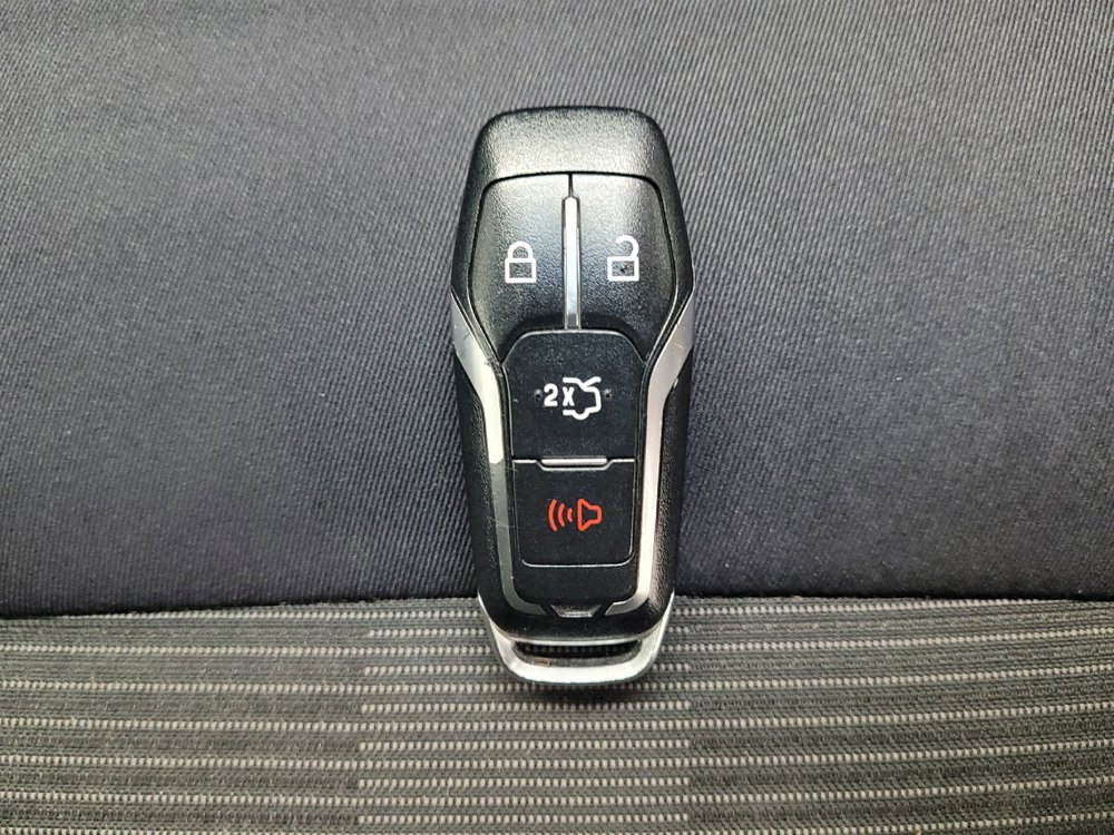 Used 2016 Ford Edge SEL w/ Class II Trailer Tow Package FWD image 32