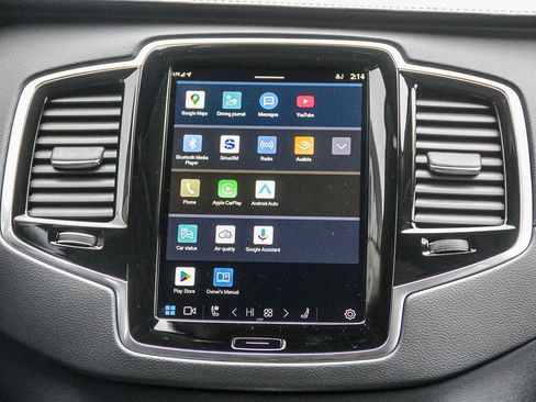 Used 2024 Volvo XC90 T8 Ultimate w/ Lounge Package image 16