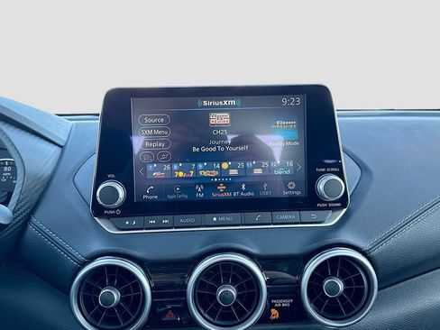 Used 2025 Nissan Sentra SV image 17